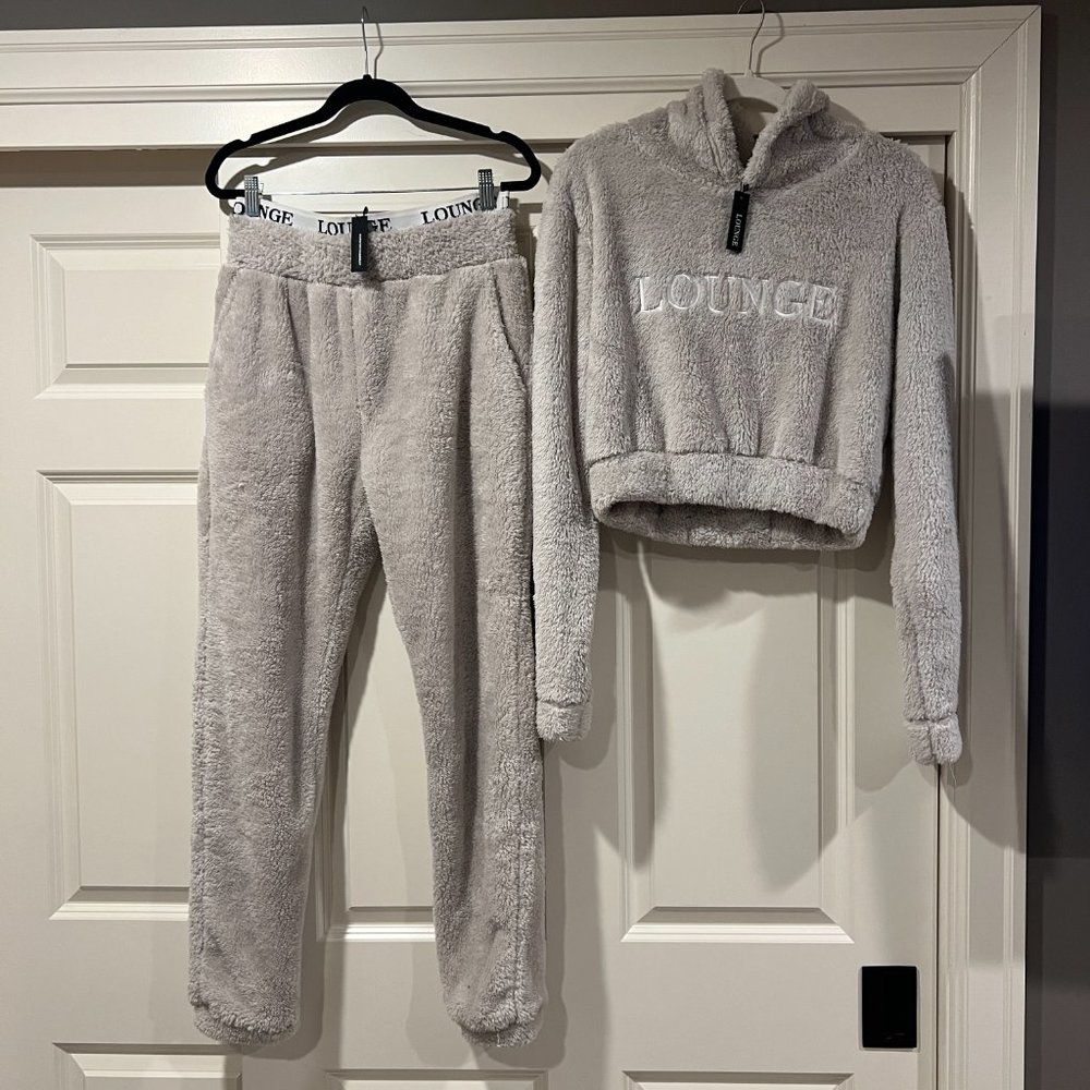 NWT Lounge Brand Teddy Sweat Set Medium